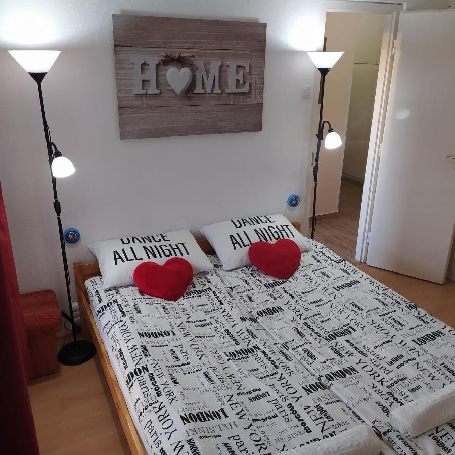 Krenusz Vendeghaz. Apartment Kaposvár Екстериор снимка