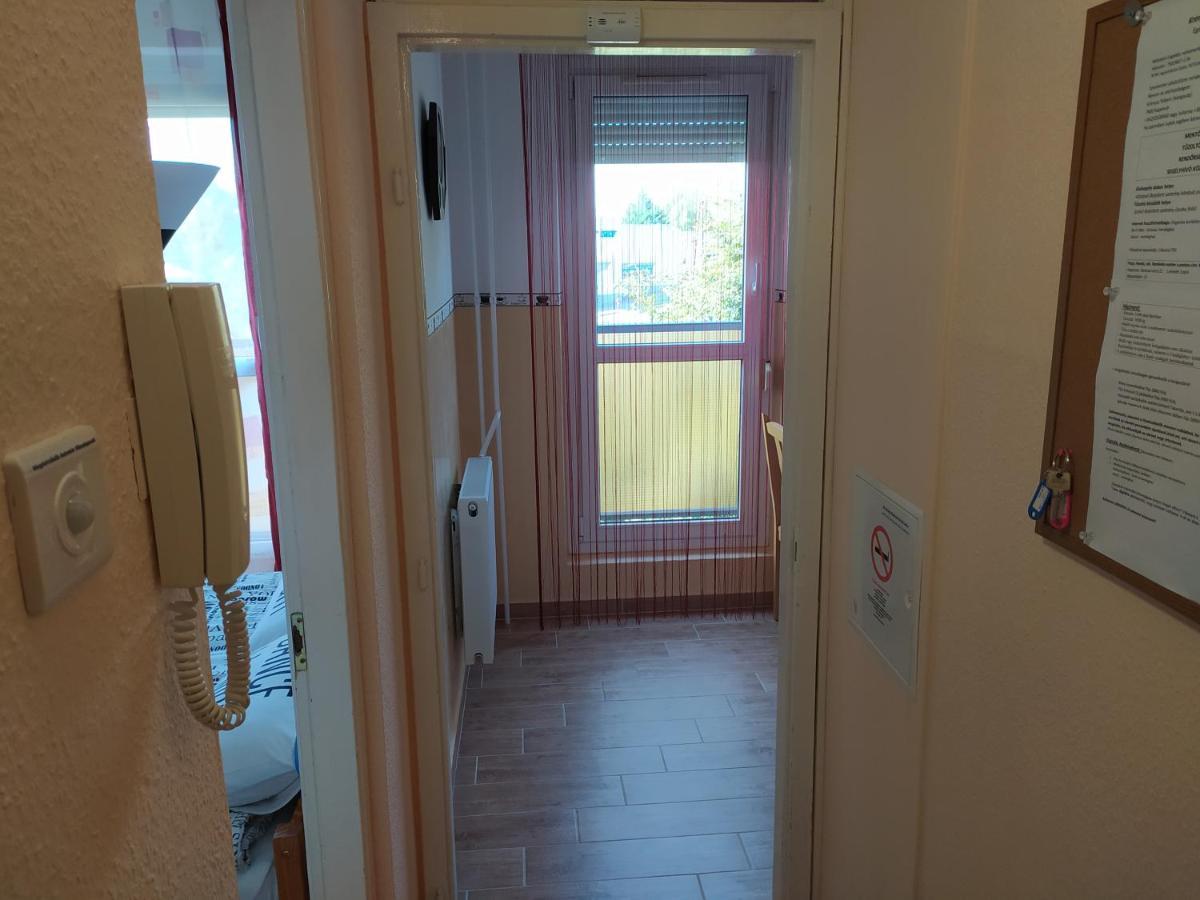 Krenusz Vendeghaz. Apartment Kaposvár Екстериор снимка